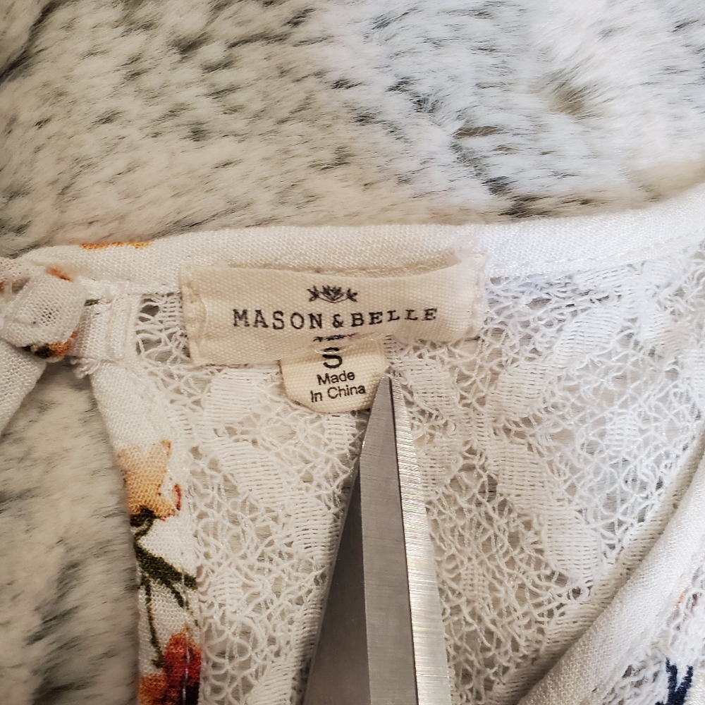 Floral and Lace Detail Sleeveless Top, Small, Off-white - Picture 5 of 6